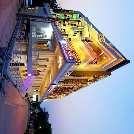 Hotel Swagath Grand Miryalaguda Miriālgūda 外观 照片