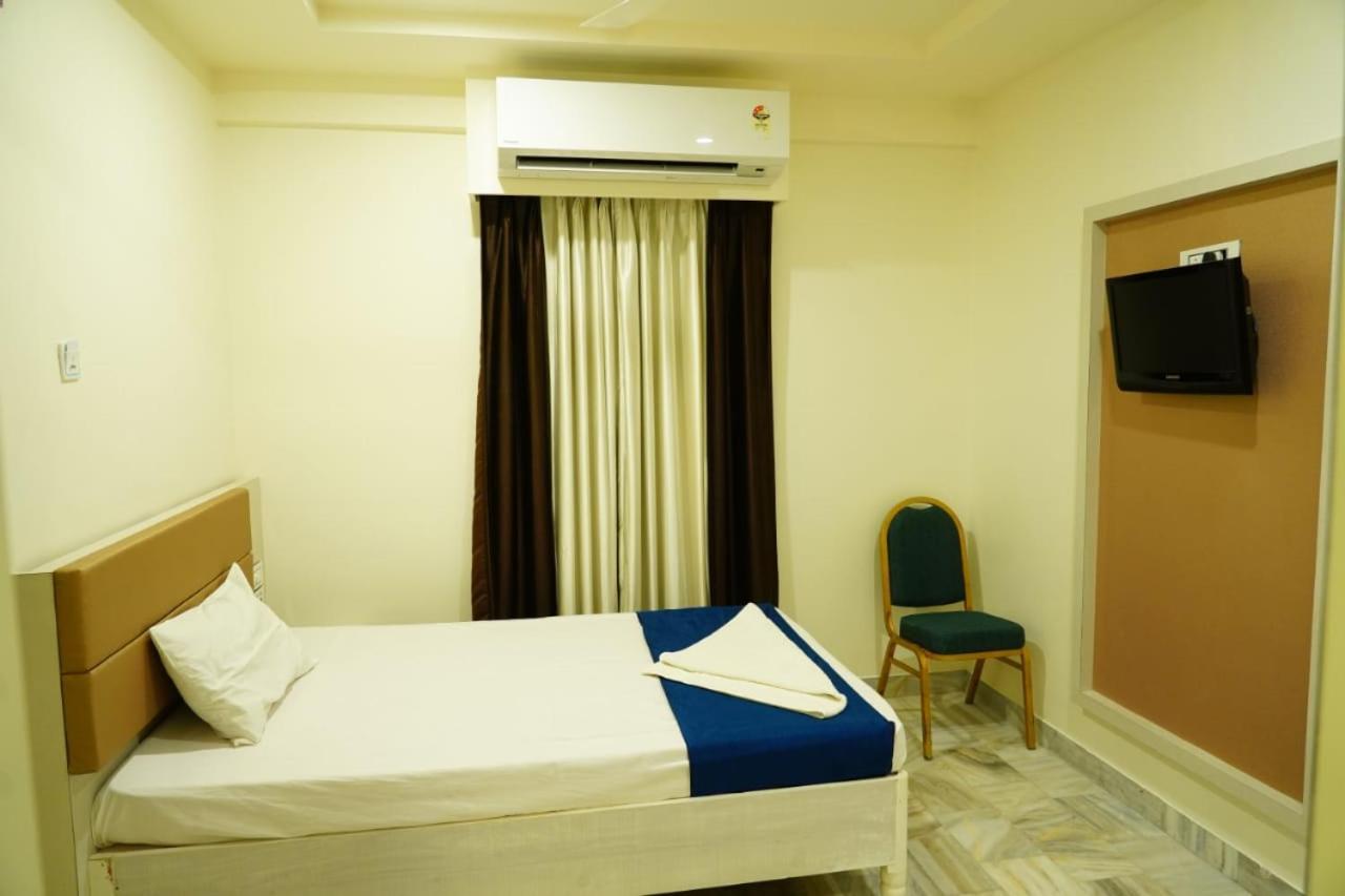 Hotel Swagath Grand Miryalaguda Miriālgūda 外观 照片